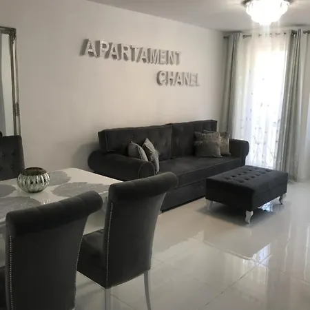 Chanel Centrum Apartment *