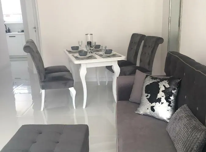 Chanel Centrum * Malbork